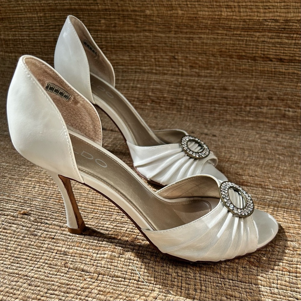 Leather White Heeled Sandals; wms 38 (7.5/8) - Picture 3 of 7